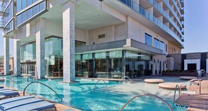 Palms Luxury Strip View 1BD/1.5BA Open Balcony#29KA