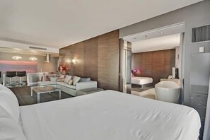 1 habitación, escritorio, tabla de planchar con plancha y wifi gratis 