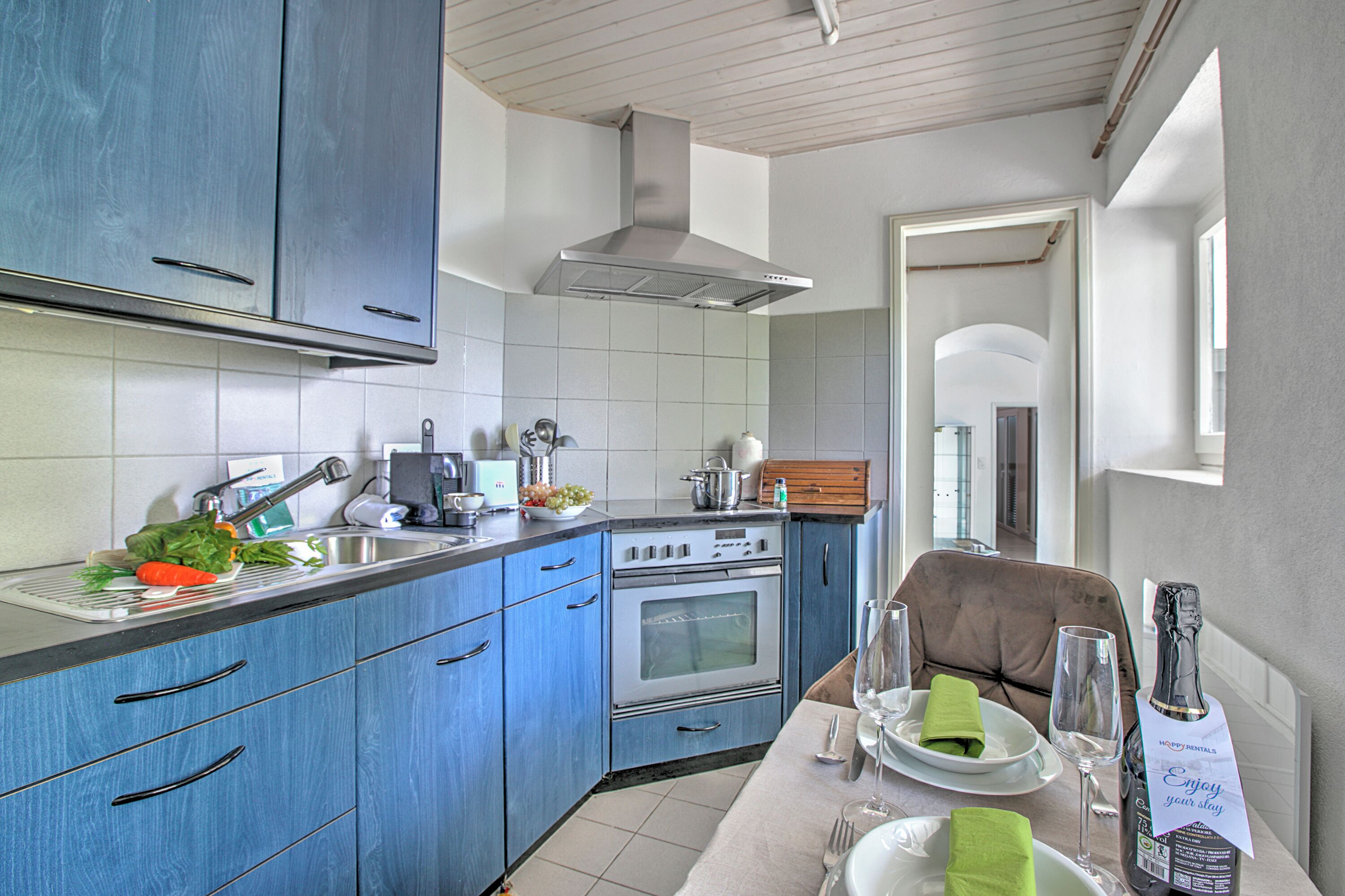 Apartamento família, vários quartos (Romantic Terrace With Lake View) | Cozinha privada | Geladeira, fogão, cooktop, lava-louças