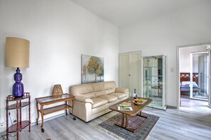 Family Apartment, Multiple Bedrooms (Romantic Terrace With Lake View) | Living area