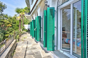 Exterior detail - Romantic Terrace With Lake View (Lugano)