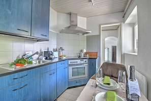 Geladeira, fogão, cooktop, lava-louças