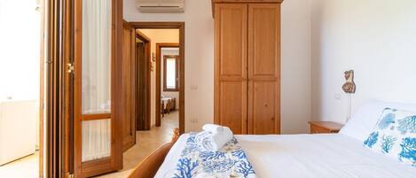 2 chambres, lit parapluie