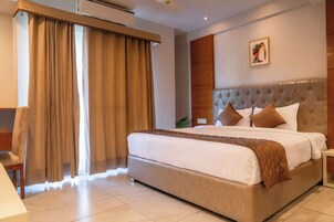 Laptop workspace, free WiFi