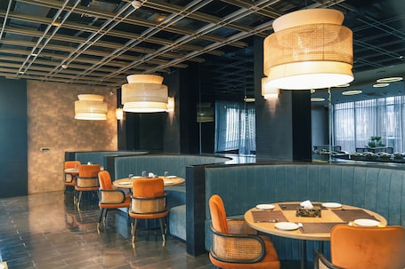 Restaurante. Montclair Ananta Elite Solan