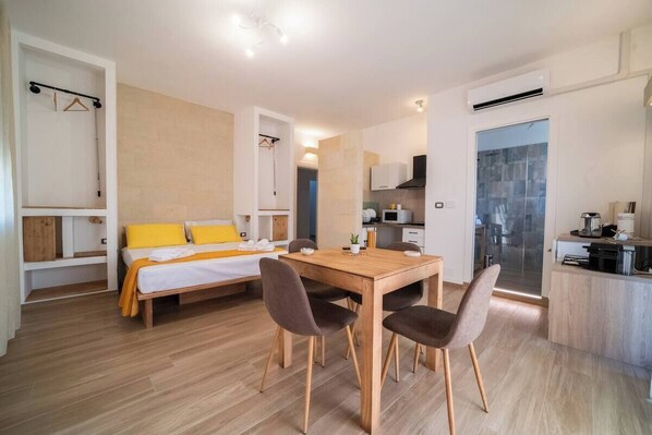 1 bedroom, WiFi, bed sheets - Cutrofiano - B&B Pietra Bianca - Salento - Room 2/Monolocale Quadruple (Cutrofiano)