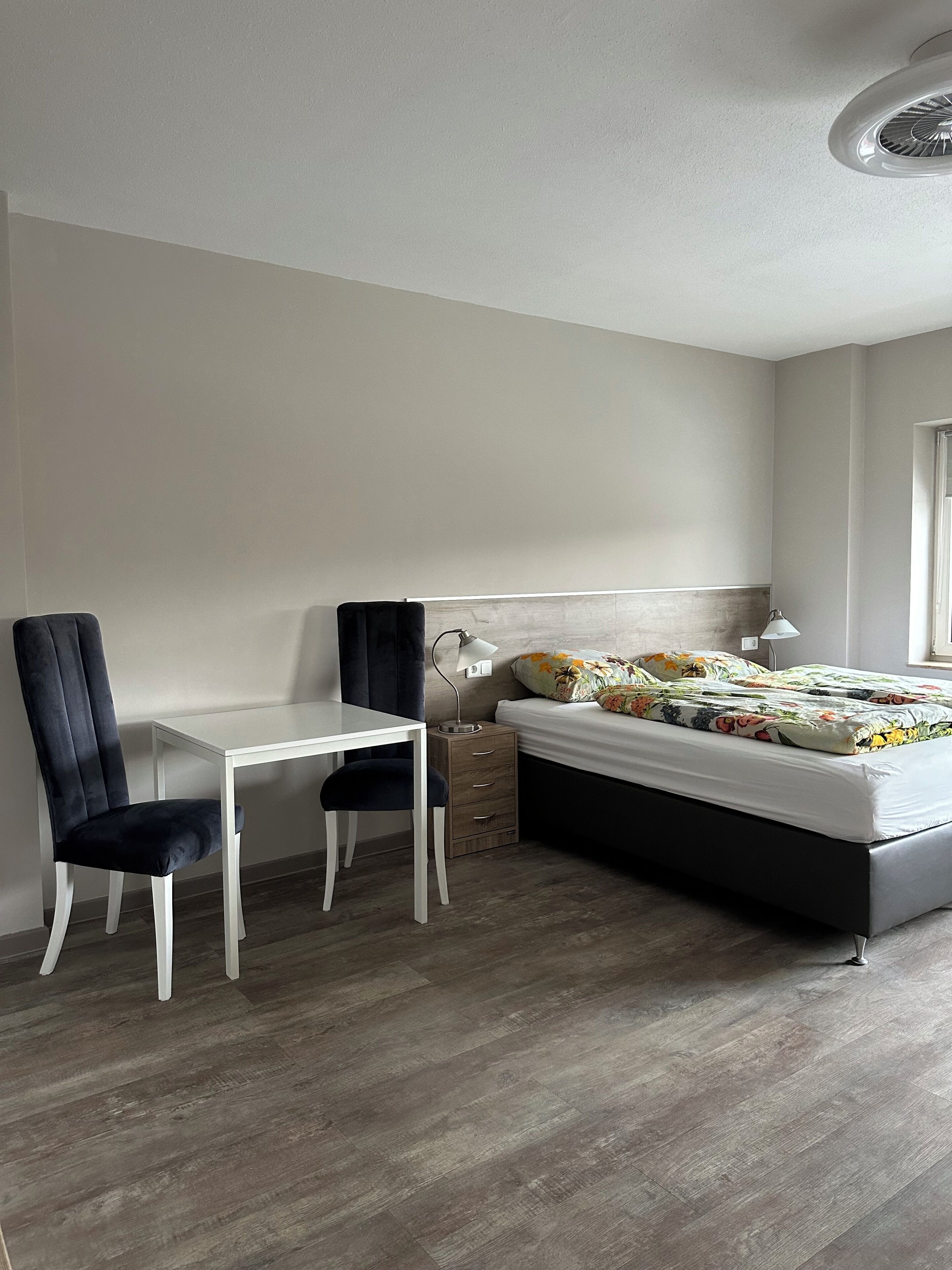 Studio | Kostenloses WLAN, Bettwäsche