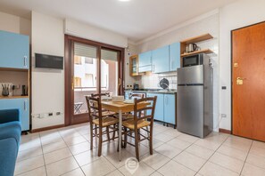 Fridge, microwave, dishwasher