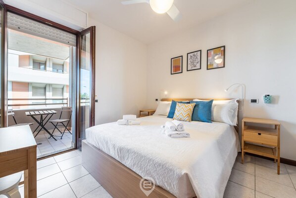 1 bedroom, iron/ironing board, travel crib, WiFi