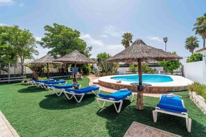 Outdoor pool - Holiday Home La Perla (La Puebla de Cazalla)