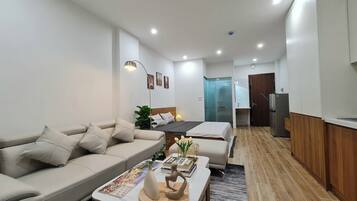 Royal Double Room | Desk, free WiFi