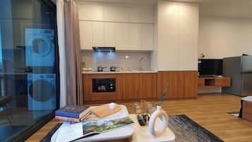Comfort Double Room | Private kitchen | Fridge, stovetop, coffee/tea maker, electric kettle