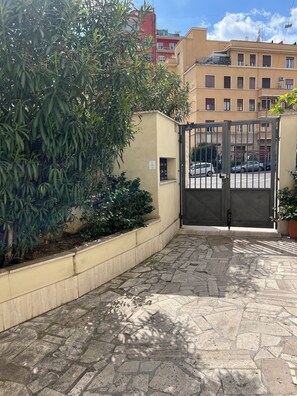 Property grounds - Domus Flaminiae Roma Vaticano (Roma)
