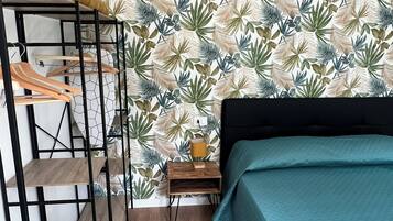 2 camere, una scrivania, ferro/asse da stiro, Wi-Fi gratuito