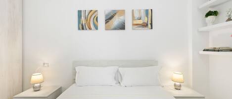 2 bedrooms, iron/ironing board