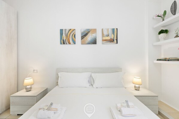 2 bedrooms, iron/ironing board