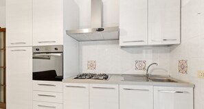 Fridge, microwave