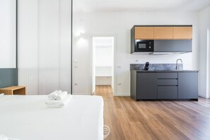 1 bedroom, iron/ironing board
