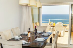 In-room dining - Penthouse San Lorenzo (Portimão)