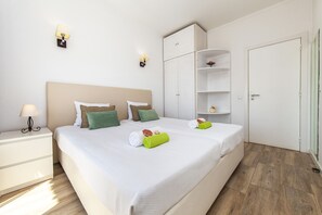 2 bedrooms, bed sheets