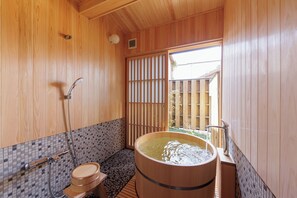 Premier Quadruple Room | Bathroom | Separate bathtub and shower, free toiletries, hair dryer, slippers - NIPPONIA HOTEL Isekawasaki  (Ise)