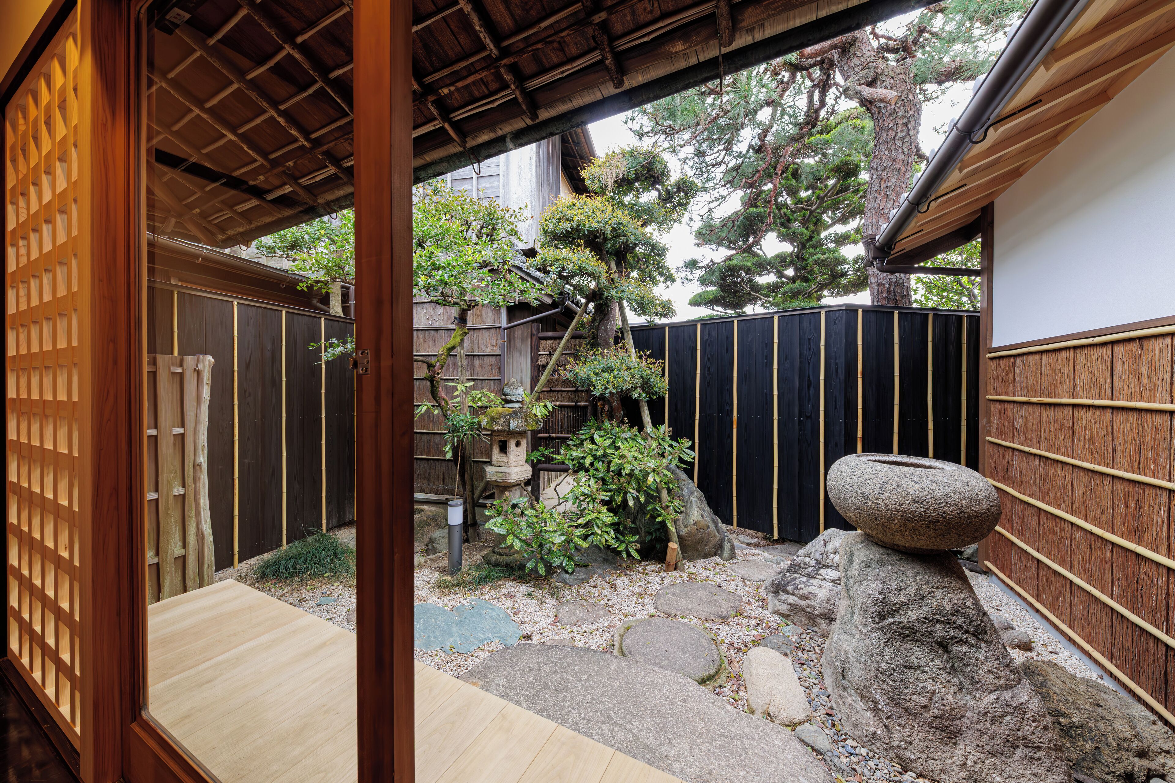 Deluxe Twin Room | In-room safe, blackout drapes, free WiFi