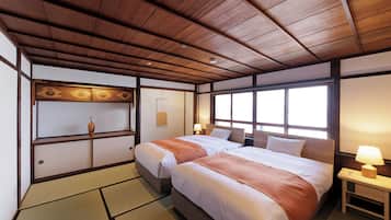 Firemannsrom – deluxe | Safe på rommet, blendingsgardiner og wi-fi (inkludert)