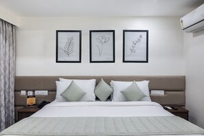 Superior Double Room | In-room safe, soundproofing, free WiFi - Ashreya Suites Tiruvanamalai (Tiruvannamalai)