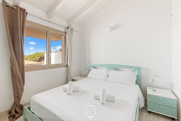 1 chambre, lit de bébé portatif