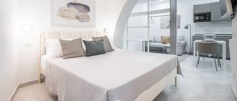 1 bedroom, iron/ironing board