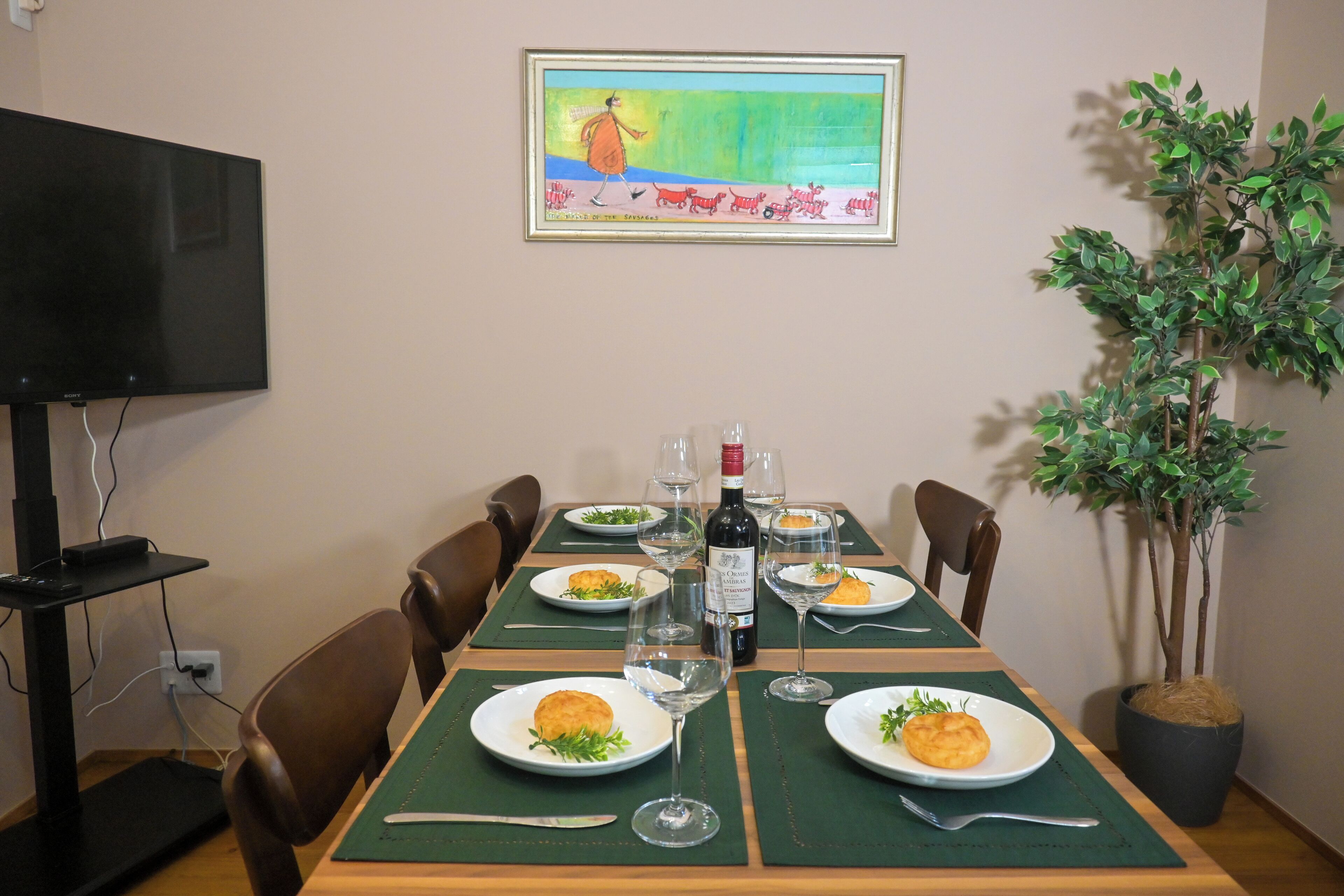 经典独立别墅, 2 间卧室, 城市景观 | 客房内用餐