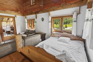 Bügeleisen/Bügelbrett, Reisekinderbett, WLAN, Bettwäsche