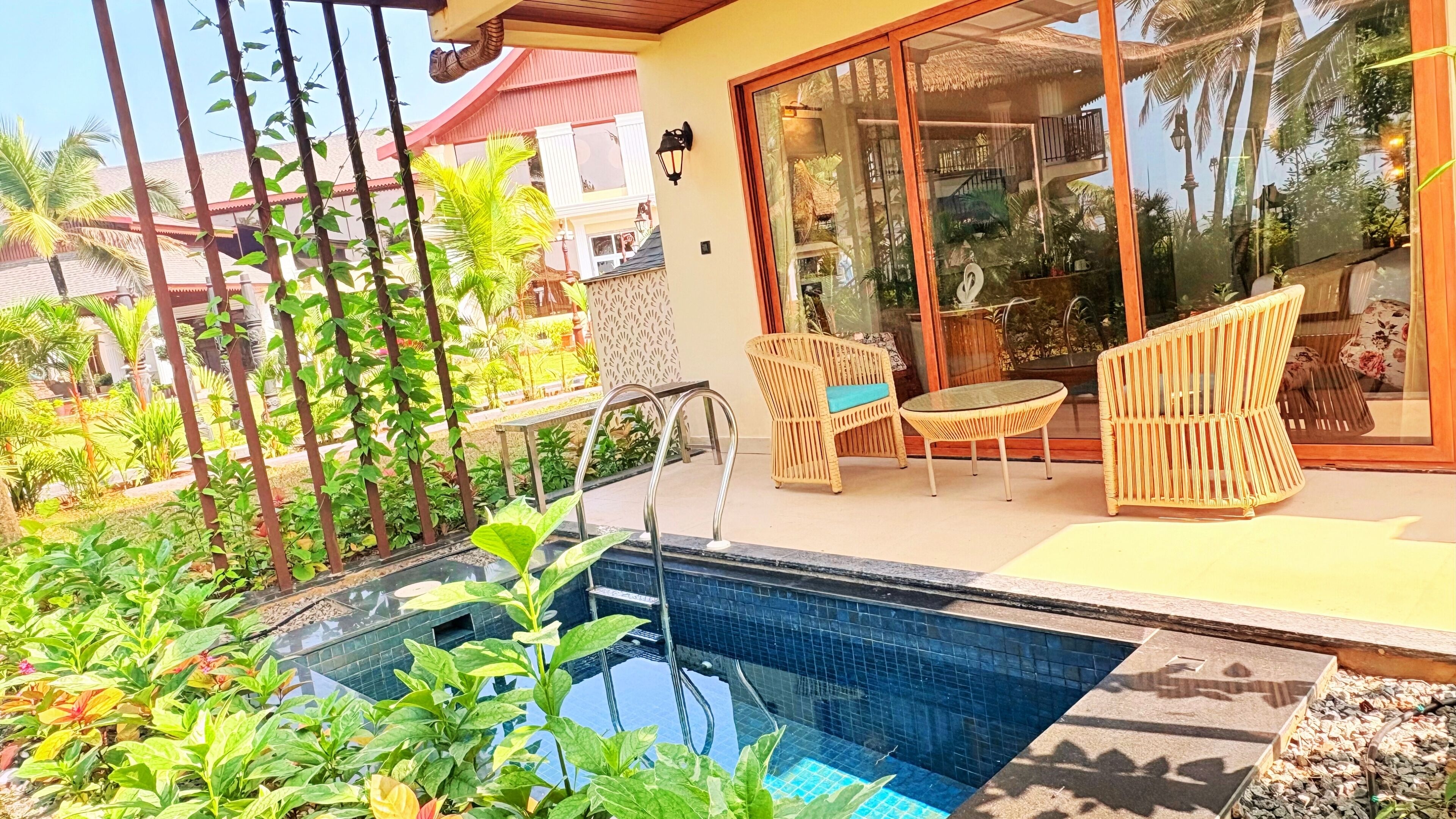 Premium bedding, memory foam beds, in-room safe, individually decorated