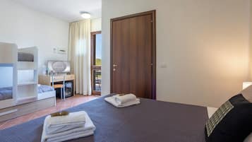 Classic-Vierbettzimmer, Mehrere Betten, Klimaanlage, Bergblick