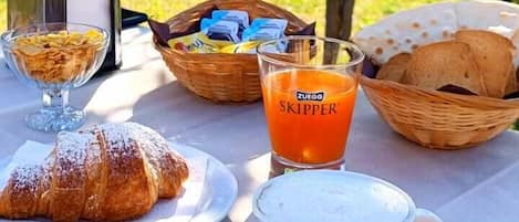 Petit déjeuner préparé à la commande compris tous les jours