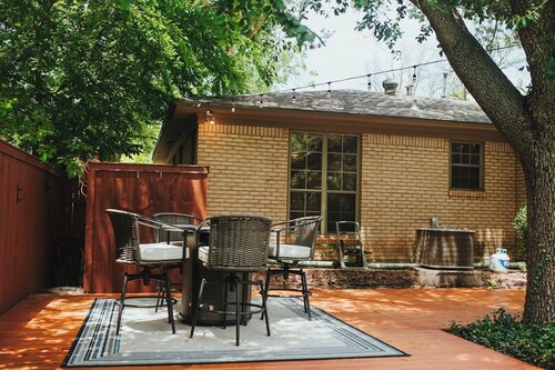Sayles Ranch + Hideout Cabin- Huge Deck + Pool!