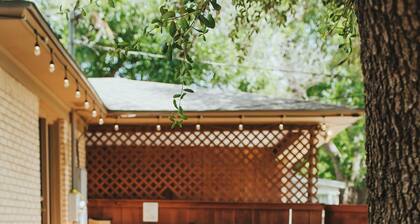 Sayles Ranch + Hideout Cabin- Huge Deck + Pool!