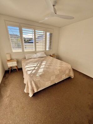 2 bedrooms, free WiFi, bed sheets - Freshwater - spacious private room (Queenscliff)