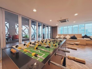 Billiards - VERVE Suites KL South Apartments & Condo (Kuala Lumpur)
