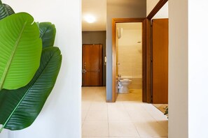 Shower, bidet - Casetta di Giò by Rentbeat (Roma)