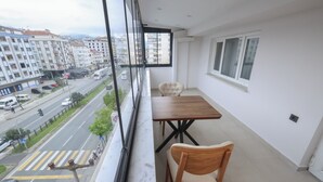 Family Twin Room, City View | Balcony - KALBUR KONAKLAMA (Akcaabat)