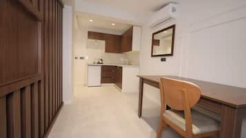In-room safe, desk, laptop workspace, blackout curtains