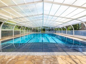 Una piscina techada