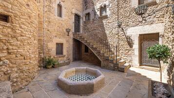 Enceinte de lâhĂ©bergement