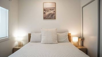 5 bedrooms, WiFi, bed sheets