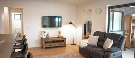 TV, DVD player