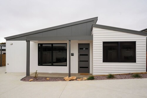 Apostle Escape Summar