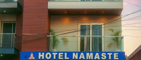 Façana frontal de l'allotjament