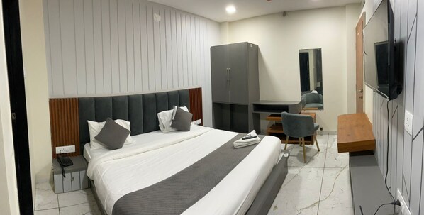 Rom – deluxe | Skrivebord, wi-fi (inkludert) og sengetøy