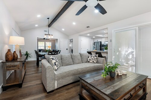 "Golden Retreat –3BR/2BA Escape" located in the top neighborhood in Madera